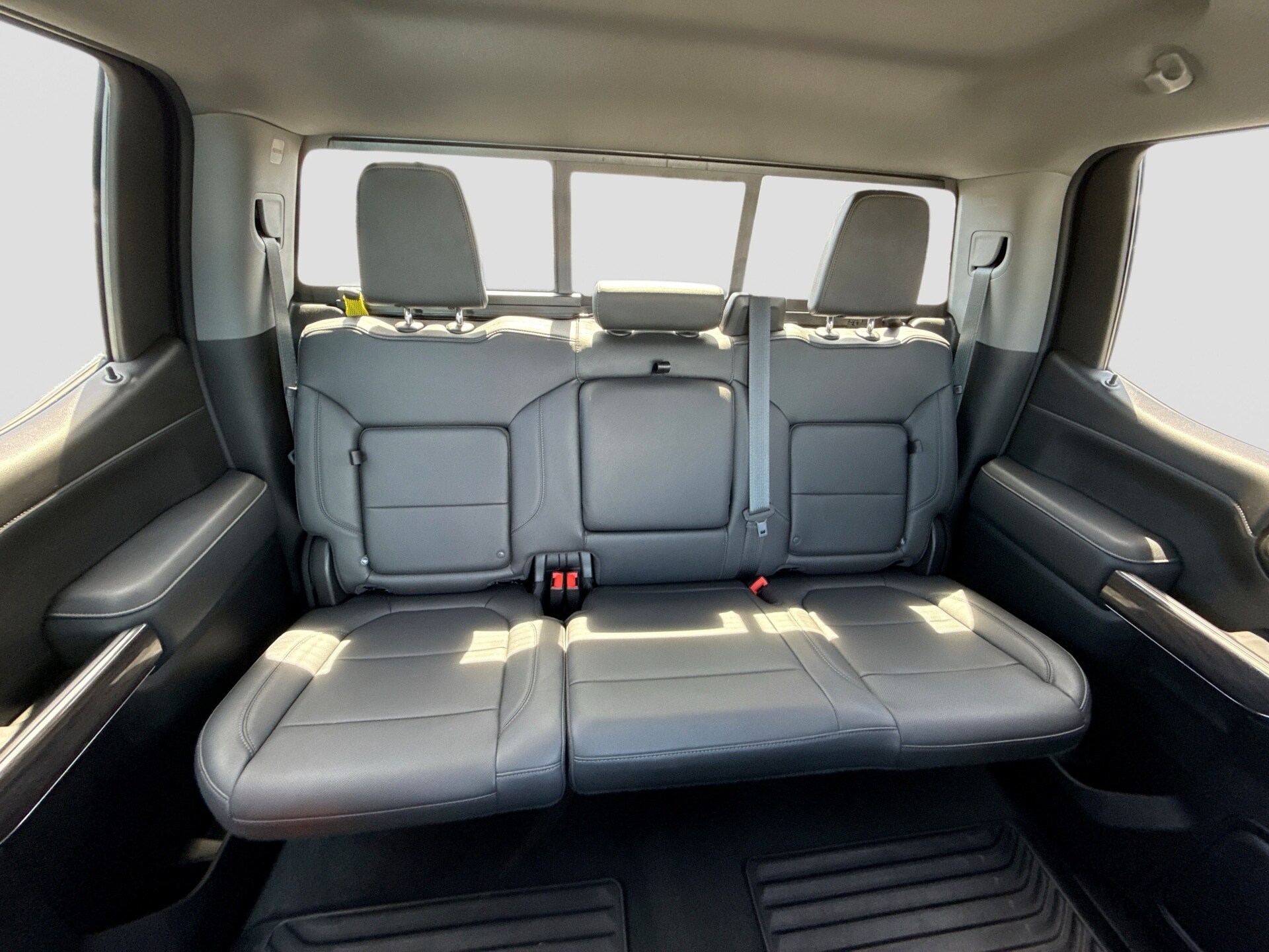 2022 Chevrolet Silverado 1500 Limited LTZ - Photo 23
