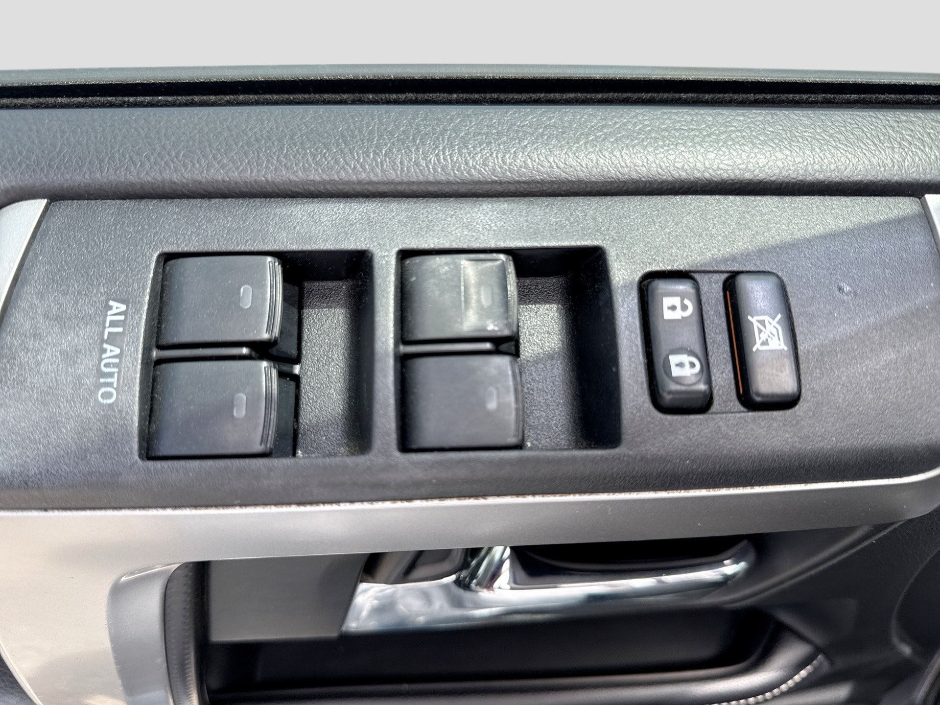 2018 Toyota 4Runner SR5 - Photo 15