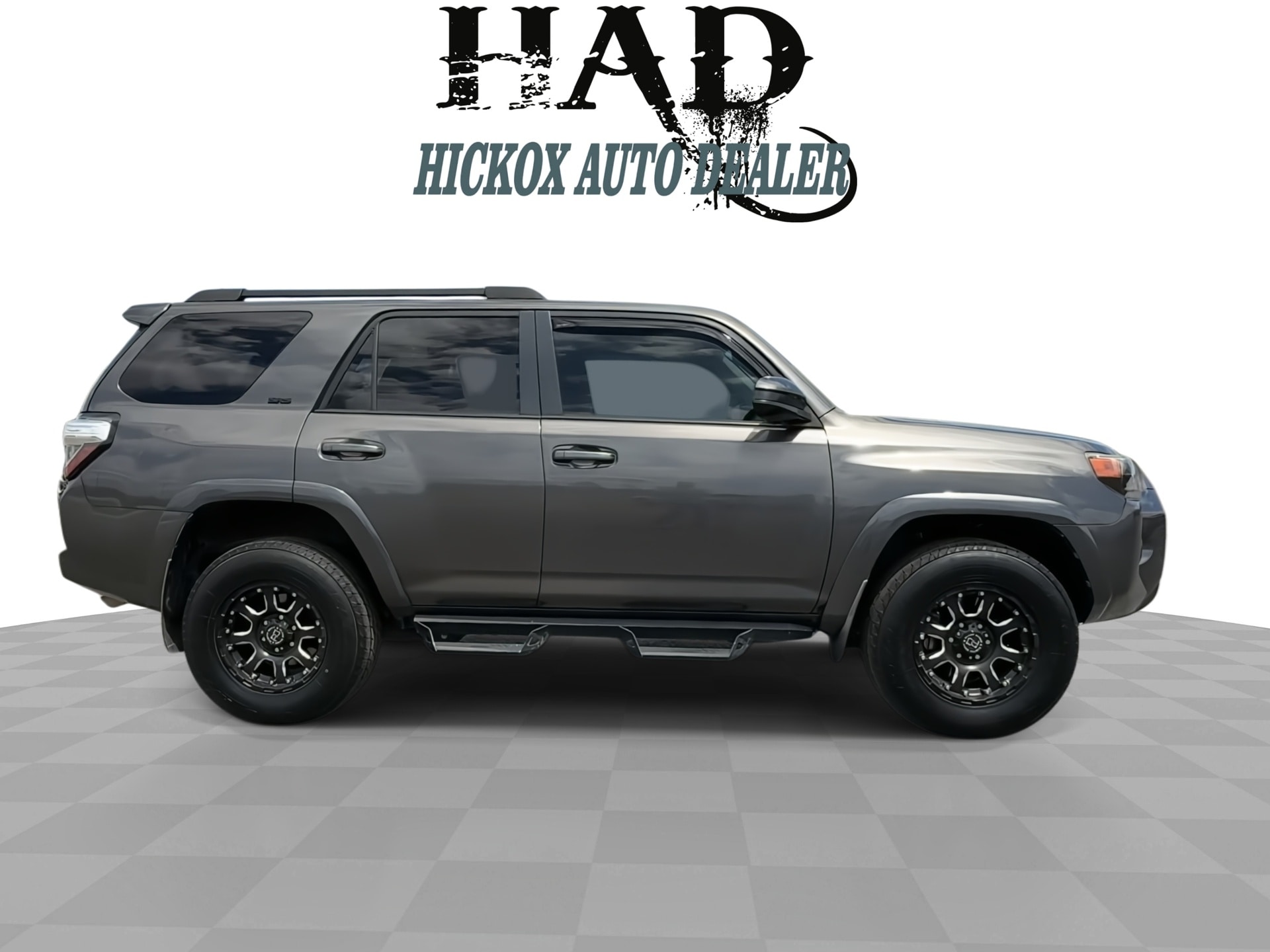 2018 Toyota 4Runner SR5 - Photo 9