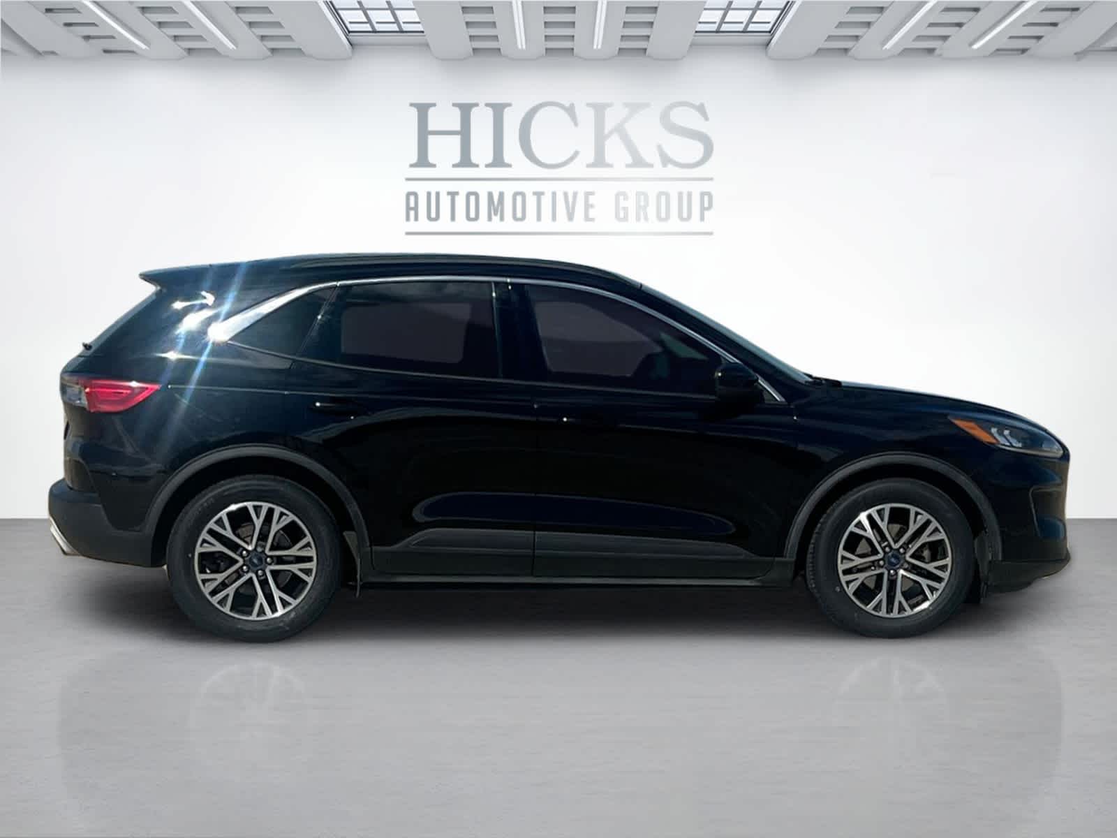 2020 Ford Escape SEL photo 4