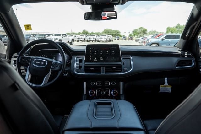 2024 GMC Yukon SLT - Photo 15