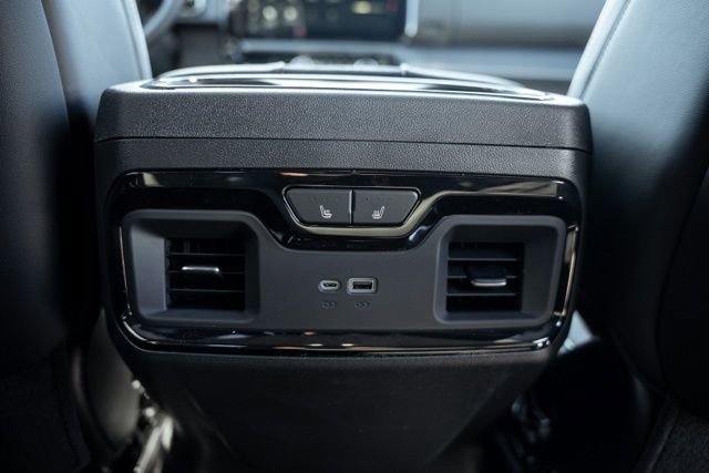 2026 GMC Sierra 1500 AT4X - Photo 40