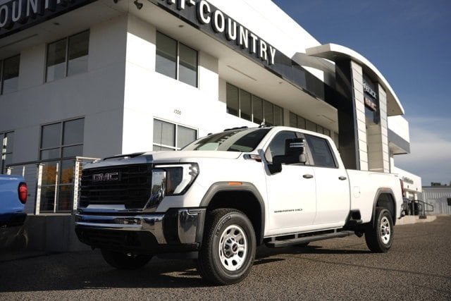 2026 GMC Sierra 3500HD Pro's photo