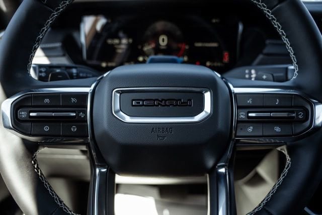 2026 GMC Acadia Denali - Photo 18