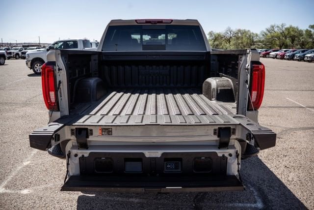 2026 GMC Sierra 1500 AT4X - Photo 9