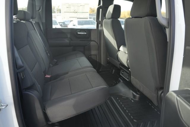 2026 GMC Sierra 3500HD Pro - Photo 9