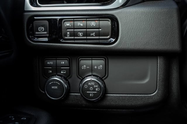 2026 GMC Yukon XL Denali - Photo 19