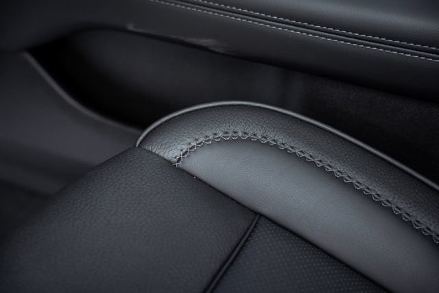 2026 GMC Yukon XL Denali - Photo 28