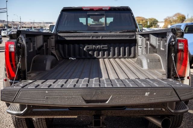 2026 GMC Sierra 3500HD Denali - Photo 9