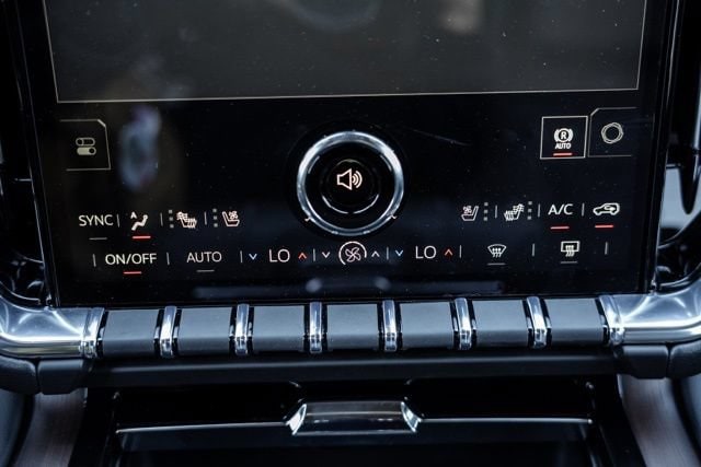 2026 GMC Yukon Denali - Photo 22