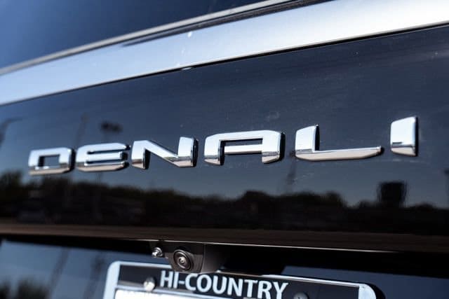 2026 GMC Yukon XL Denali - Photo 11