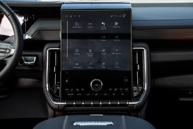 2026 GMC Yukon XL Denali - Photo 20