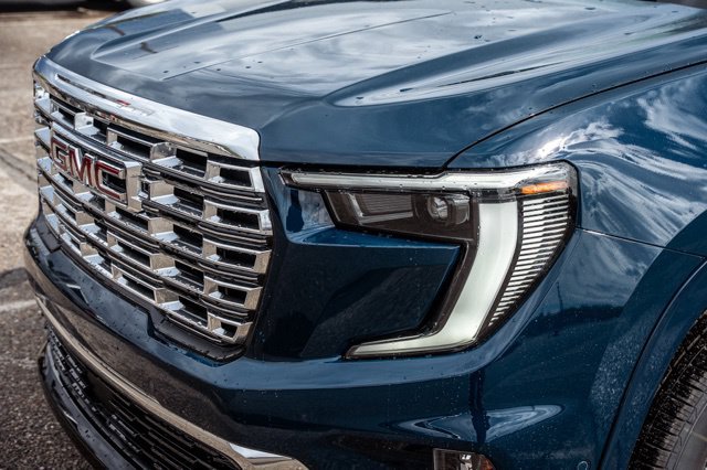 2027 GMC Acadia Denali - Photo 13