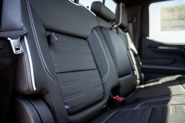 2026 GMC Sierra 1500 AT4X - Photo 38