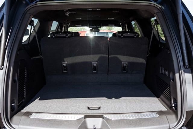 2026 GMC Yukon XL Denali - Photo 9
