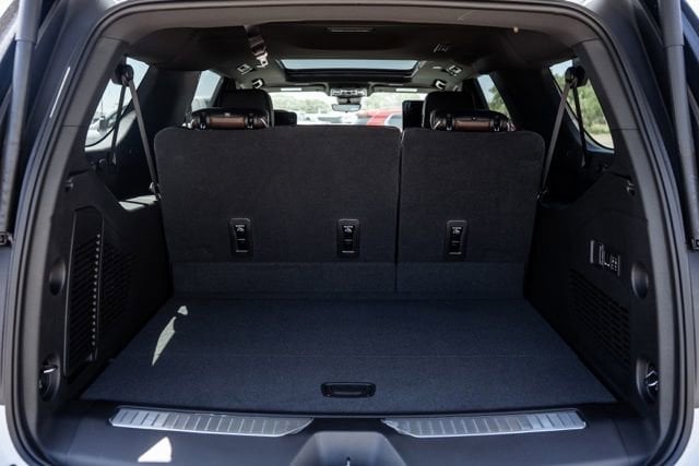 2026 GMC Yukon XL Denali Ultimate - Photo 9