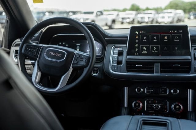 2024 GMC Yukon SLT - Photo 16