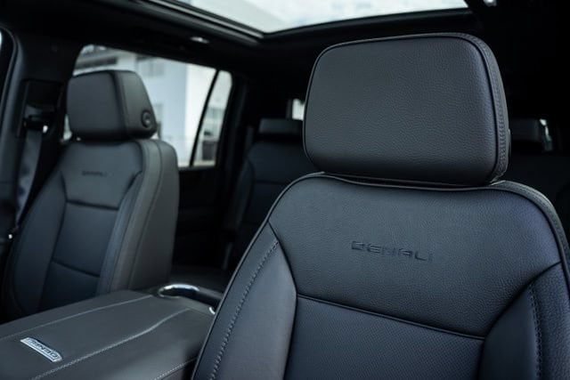 2026 GMC Yukon XL Denali - Photo 26