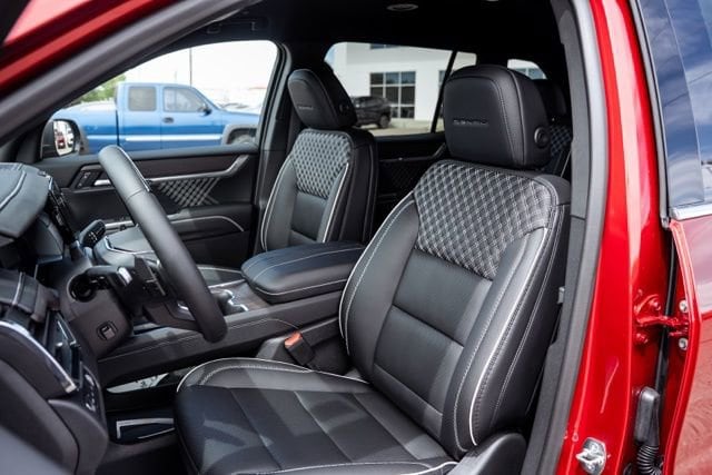 2026 GMC Acadia Denali - Photo 28