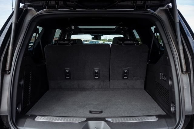 2026 GMC Yukon XL Denali - Photo 9