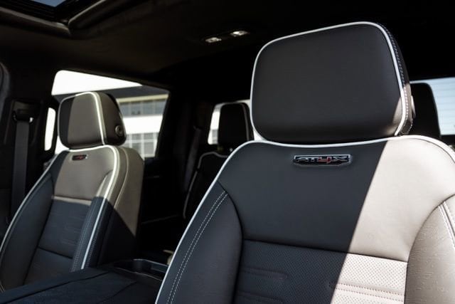 2026 GMC Sierra 1500 AT4X - Photo 34