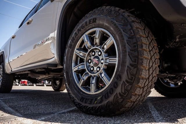2026 GMC Sierra 1500 AT4X - Photo 15