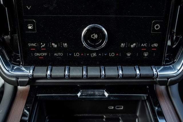 2026 GMC Yukon XL Denali - Photo 22