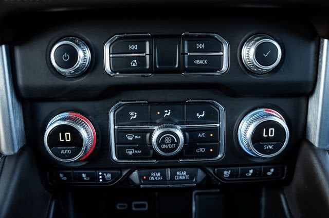 2024 GMC Yukon XL SLT - Photo 23