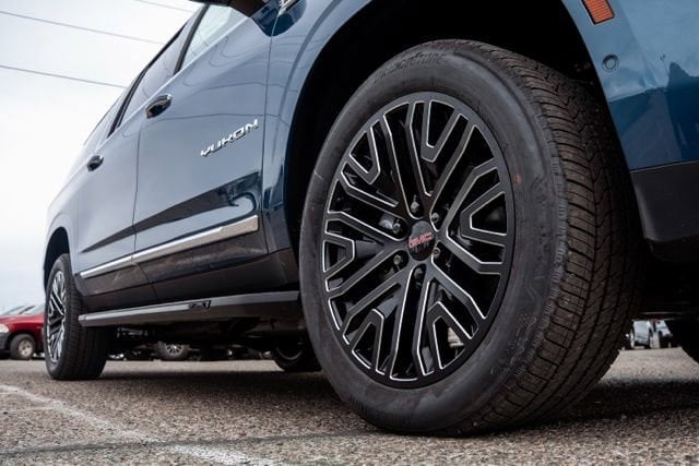 2026 GMC Yukon XL Elevation - Photo 13