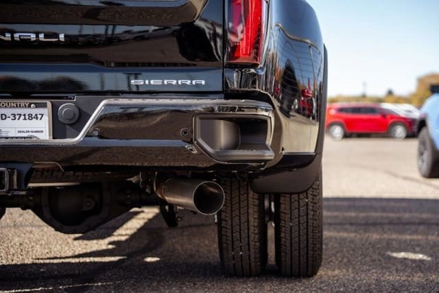 2026 GMC Sierra 3500HD Denali - Photo 18