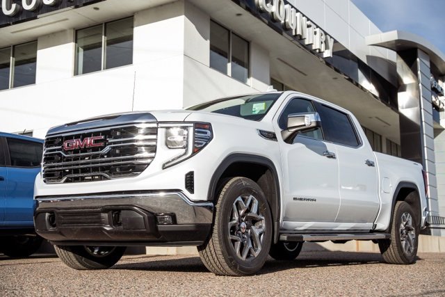 2026 GMC Sierra 1500 SLT's photo