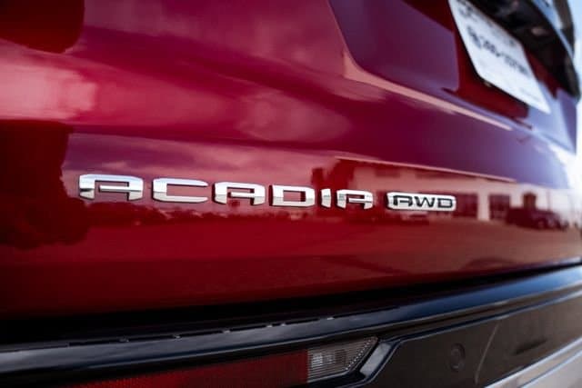 2026 GMC Acadia Denali - Photo 9