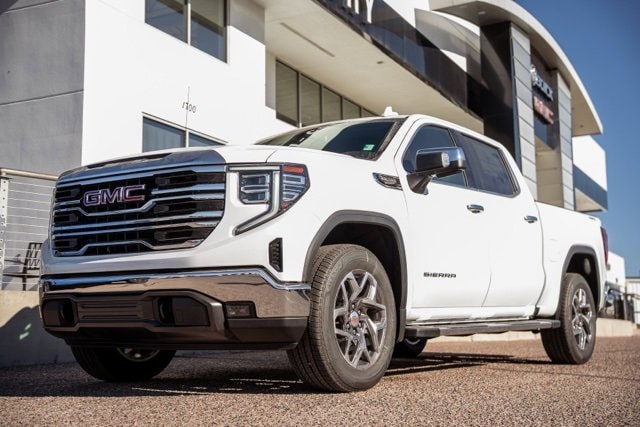 2026 GMC Sierra 1500 SLT's photo