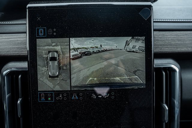 2027 GMC Acadia Denali - Photo 20