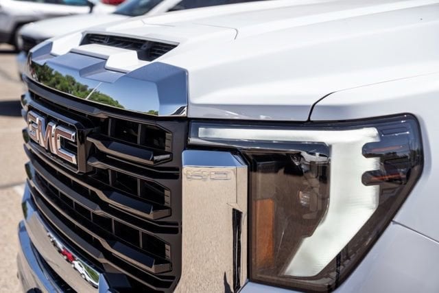 2026 GMC Sierra 2500HD Pro - Photo 14