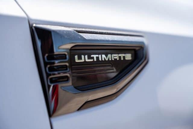 2026 GMC Yukon XL Denali Ultimate - Photo 12