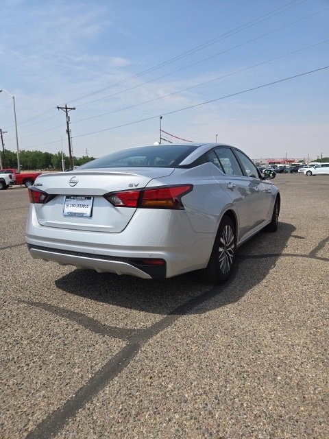 2023 Nissan Altima 2.5 SV photo 3