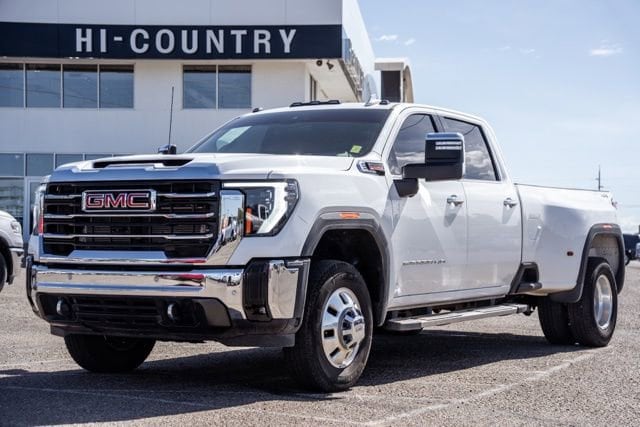 2025 GMC Sierra 4WD Crew Cab Long Box DRW SLT's photo