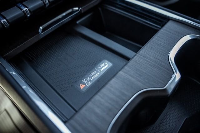 2026 GMC Acadia Denali - Photo 25