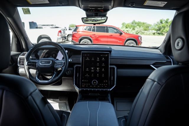 2026 GMC Acadia Denali - Photo 16