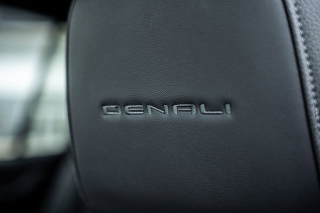 2027 GMC Acadia Denali - Photo 27