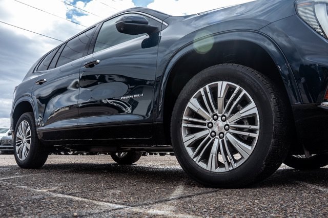 2027 GMC Acadia Denali - Photo 12