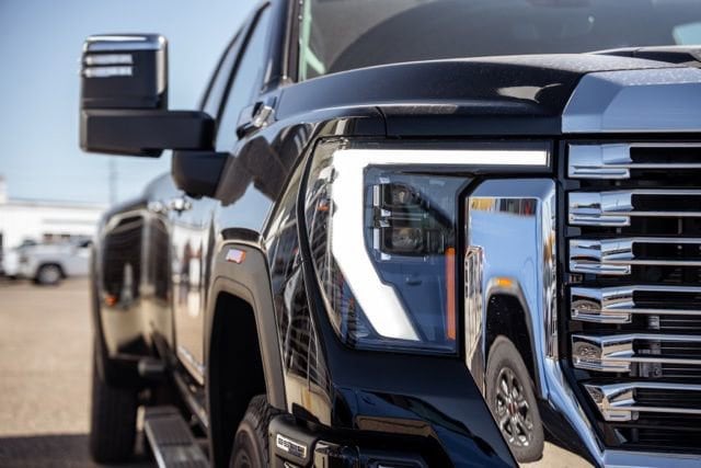 2026 GMC Sierra 3500HD Denali - Photo 16