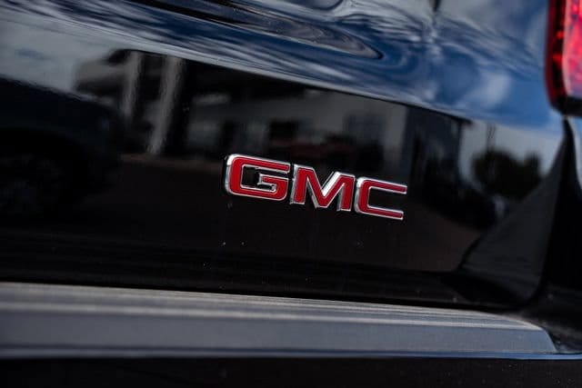 2026 GMC Yukon XL Denali - Photo 11