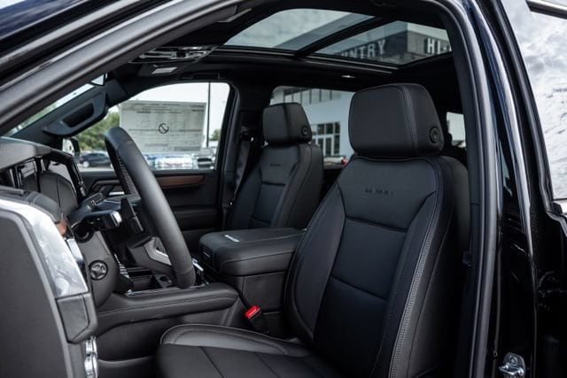 2026 GMC Yukon XL Denali - Photo 25