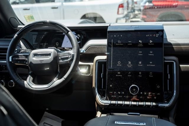 2026 GMC Yukon XL Denali Ultimate - Photo 17
