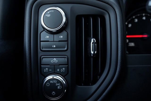 2026 GMC Sierra 2500HD Pro - Photo 19