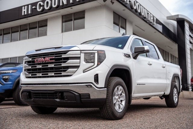2026 GMC Sierra 1500 SLE's photo
