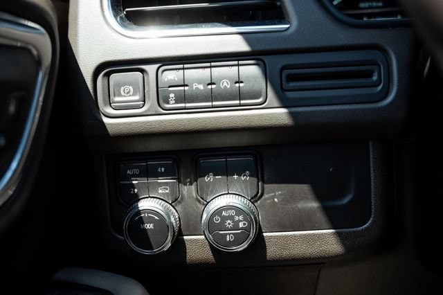 2024 GMC Yukon XL SLT - Photo 19