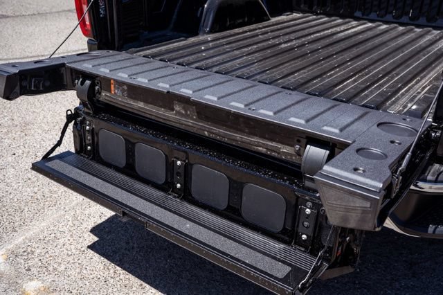 2026 GMC Sierra 1500 SLT - Photo 10